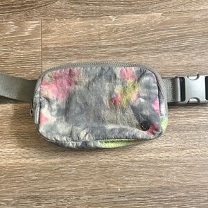 lululemon athletica Hyper Dye Rover Multi Belt Bag
